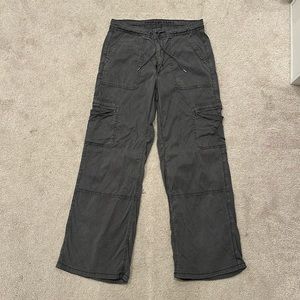 Dark great American eagle cargo pants. Size 8.